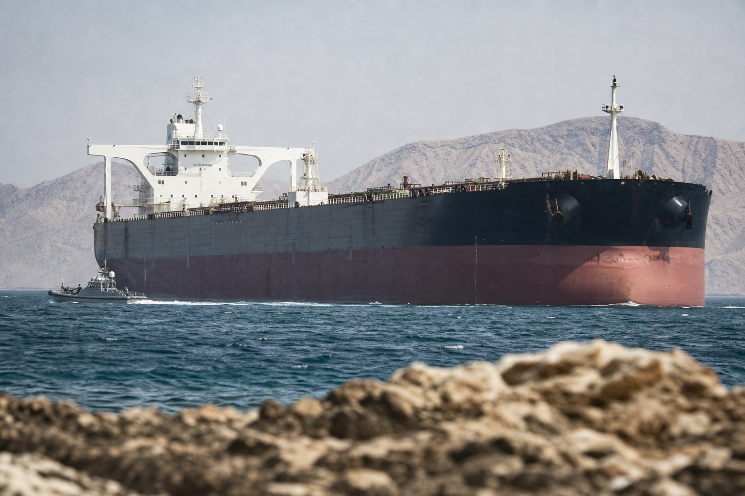 Treasury Yield Shock and Hormuz Crisis Put US Stocks Under a Dual Macro Squeeze